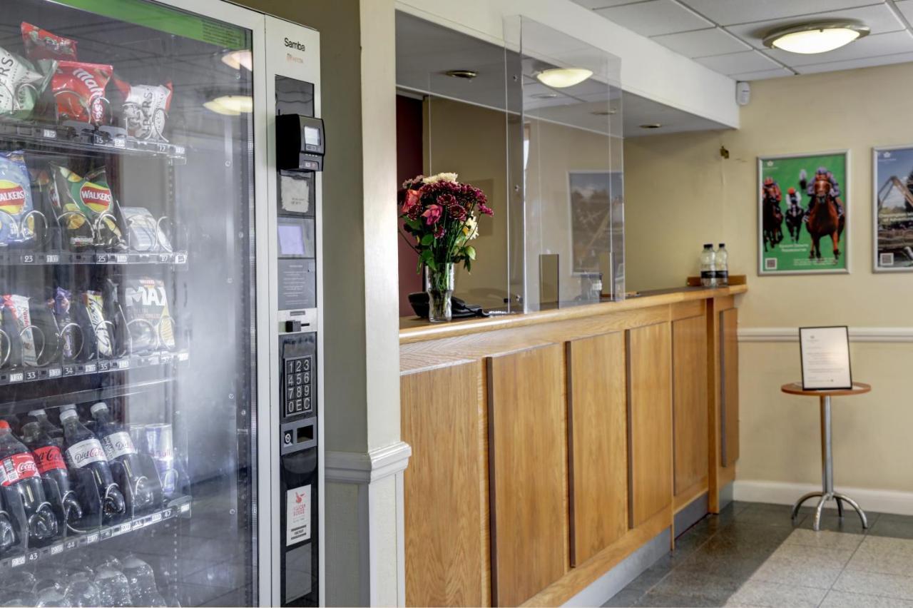 Orchid Epsom; Sure Hotel Collection By Best Western Ngoại thất bức ảnh