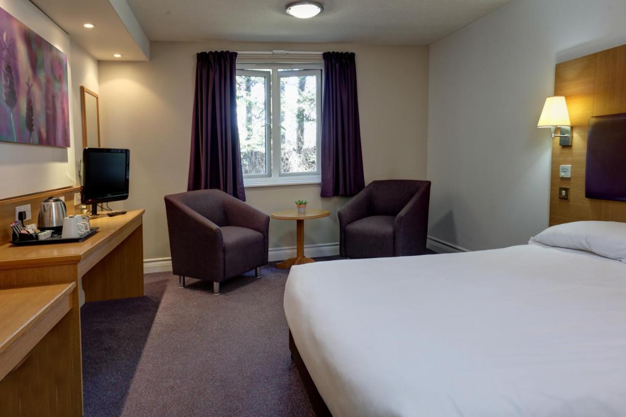 Orchid Epsom; Sure Hotel Collection By Best Western Ngoại thất bức ảnh