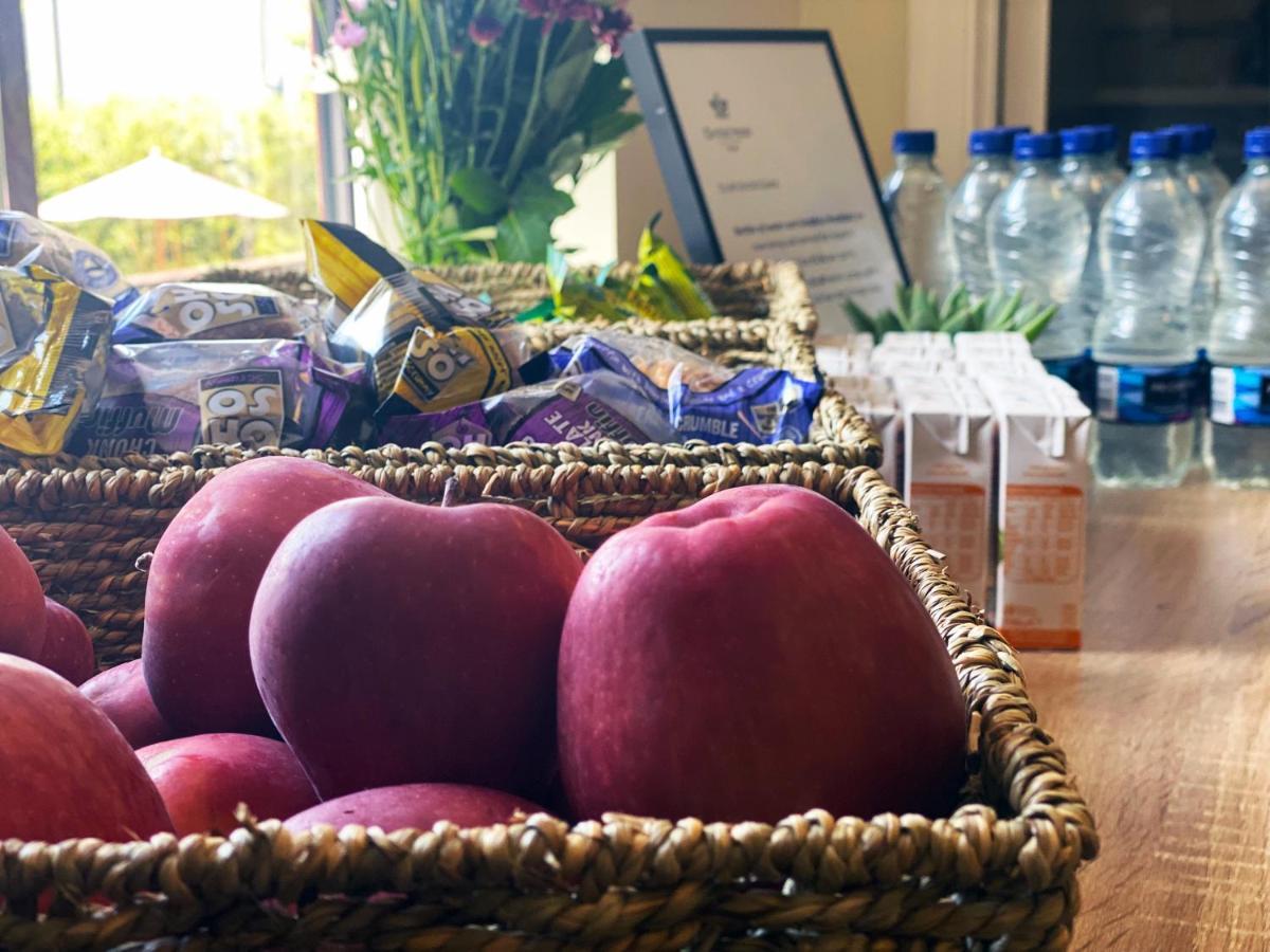 Orchid Epsom; Sure Hotel Collection By Best Western Ngoại thất bức ảnh
